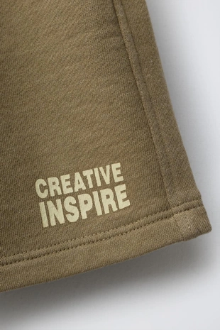 Шорты из мягкой ткани с надписью