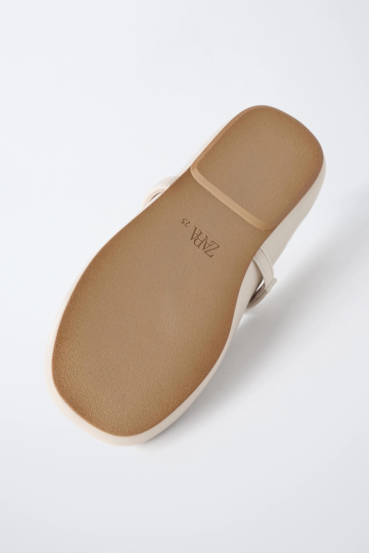 Лаковые балетки с деталью в виде сердца