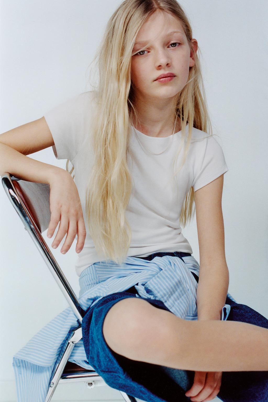 ОДНОТОННАЯ ФУТБОЛКА ИЗ МОДАЛА