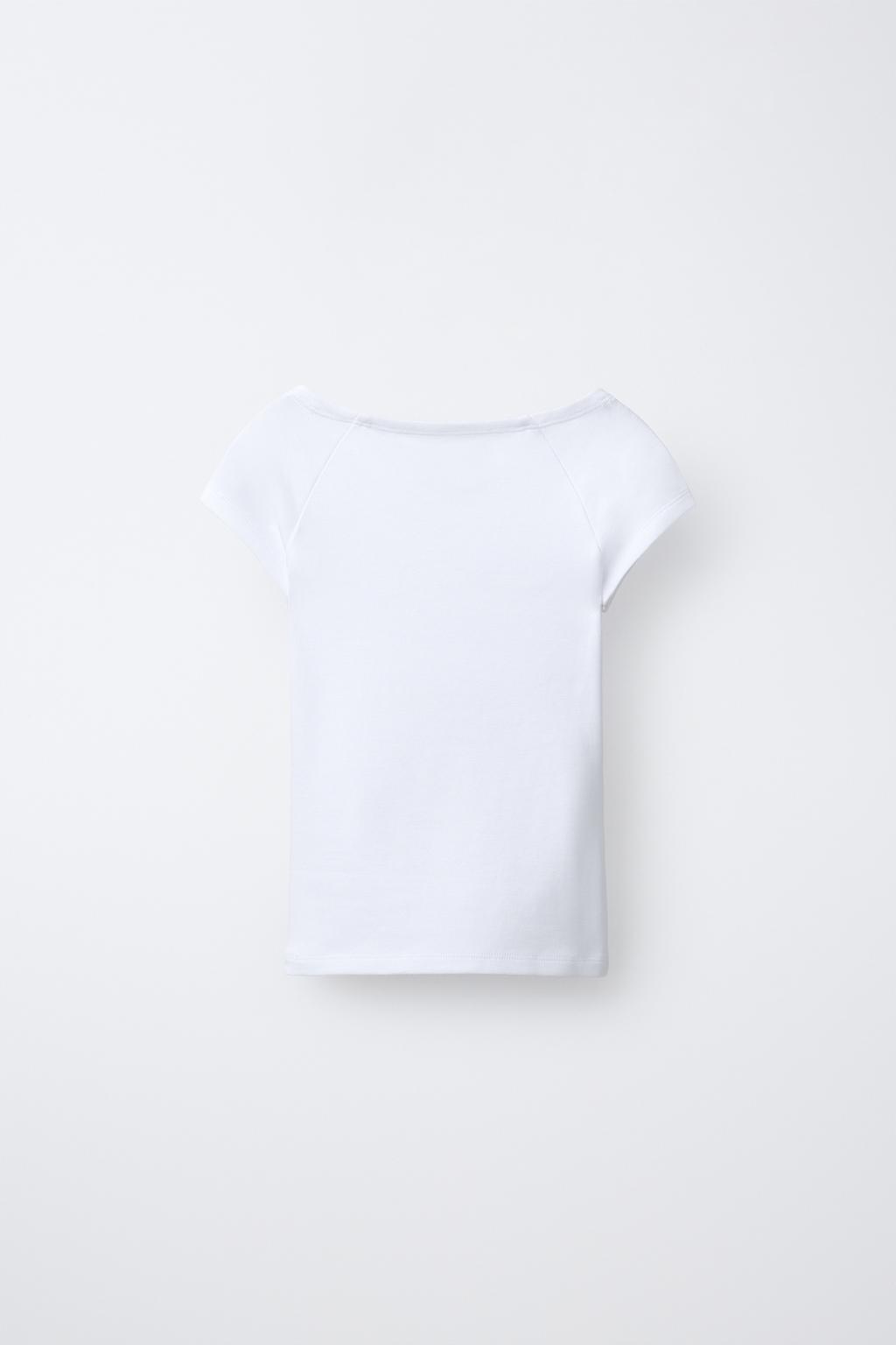 ОДНОТОННАЯ ФУТБОЛКА ИЗ МОДАЛА