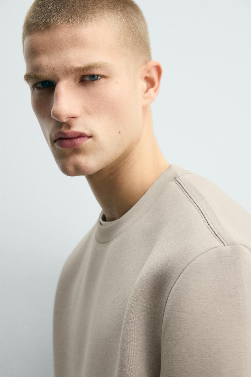 ТОЛСТОВКА OVERSIZE ИЗ ТЕХНИЧЕСКОЙ ТКАНИ