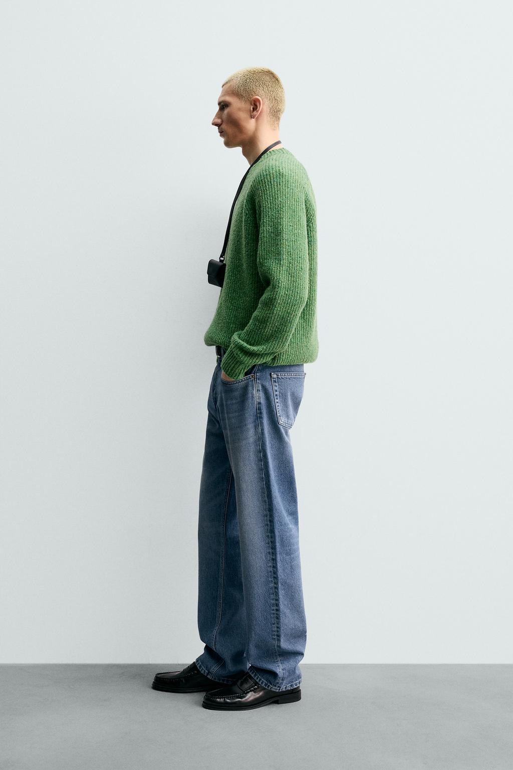 ДВУХИЗНАНОЧНЫЙ СВИТЕР С ПУГОВИЦАМИ