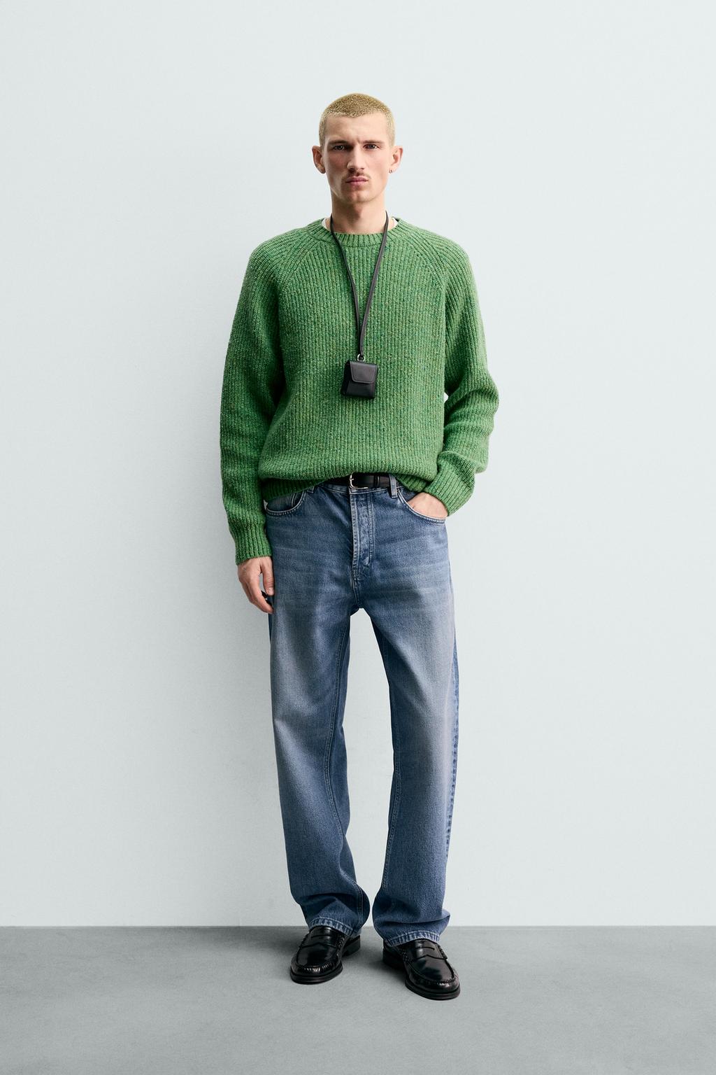 ДВУХИЗНАНОЧНЫЙ СВИТЕР С ПУГОВИЦАМИ