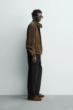 Замшевая куртка классического кроя- Заказать в России