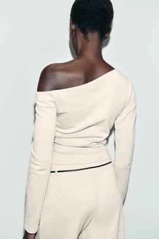 Топ асимметричного кроя из пике