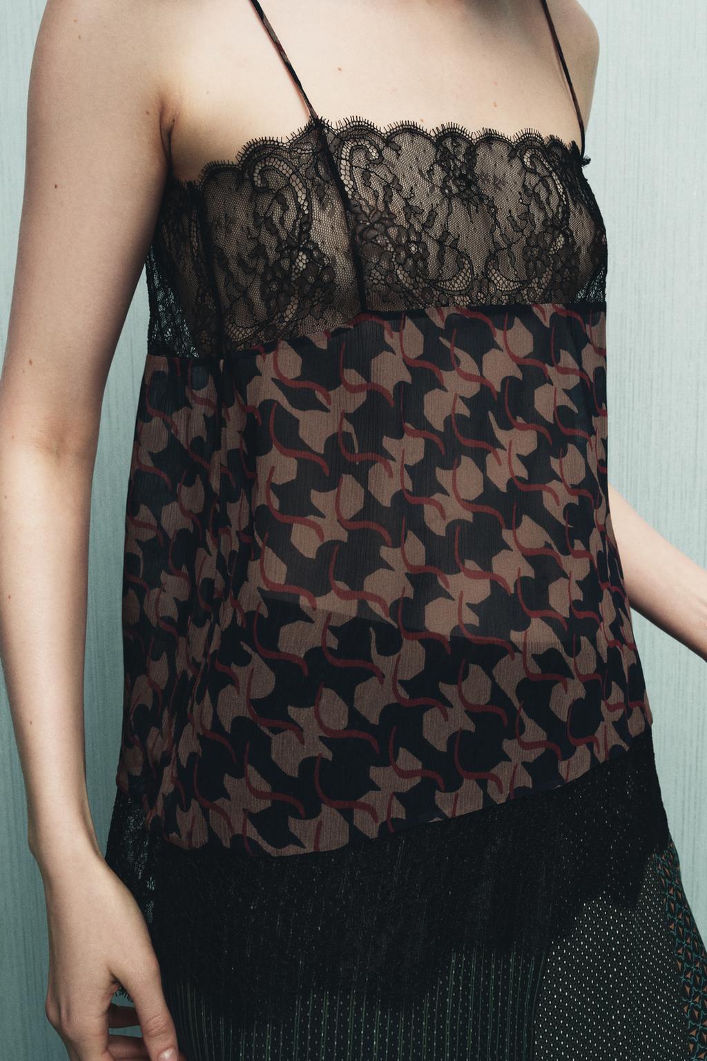 ТОП С ПРИНТОМ ИЗ 100% ВИСКОЗЫ С КРУЖЕВОМ