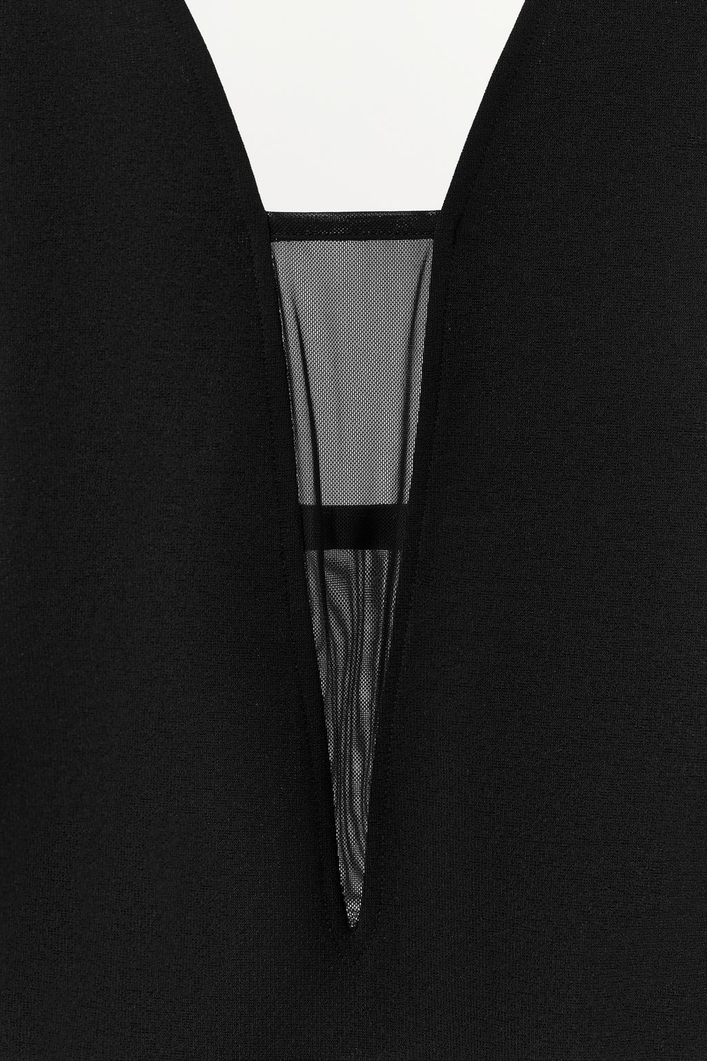 БОДИ ИЗ КОМБИНИРОВАННОГО ТЮЛЯ НА БРЕТЕЛЯХ