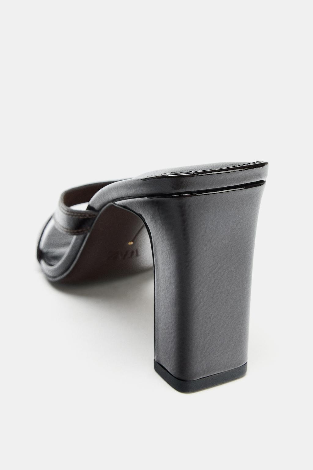 БОСОНОЖКИ НА КАБЛУКЕ С РЕМЕШКАМИ ИЗ КОЖИ