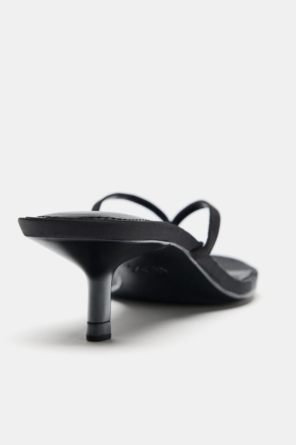 АТЛАСНЫЕ БОСОНОЖКИ НА КАБЛУКЕ KITTEN