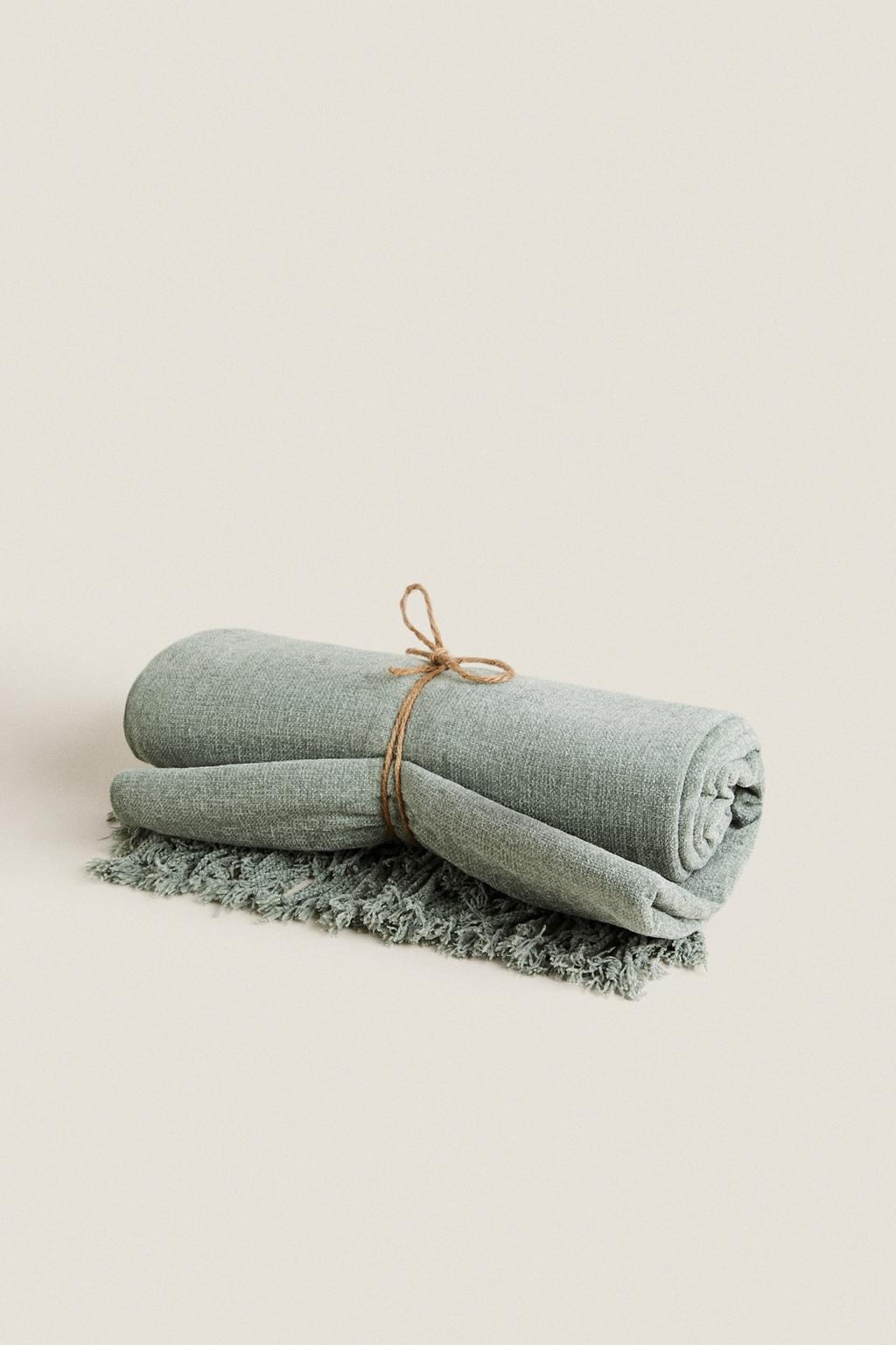 Плед из шениля с бахромой