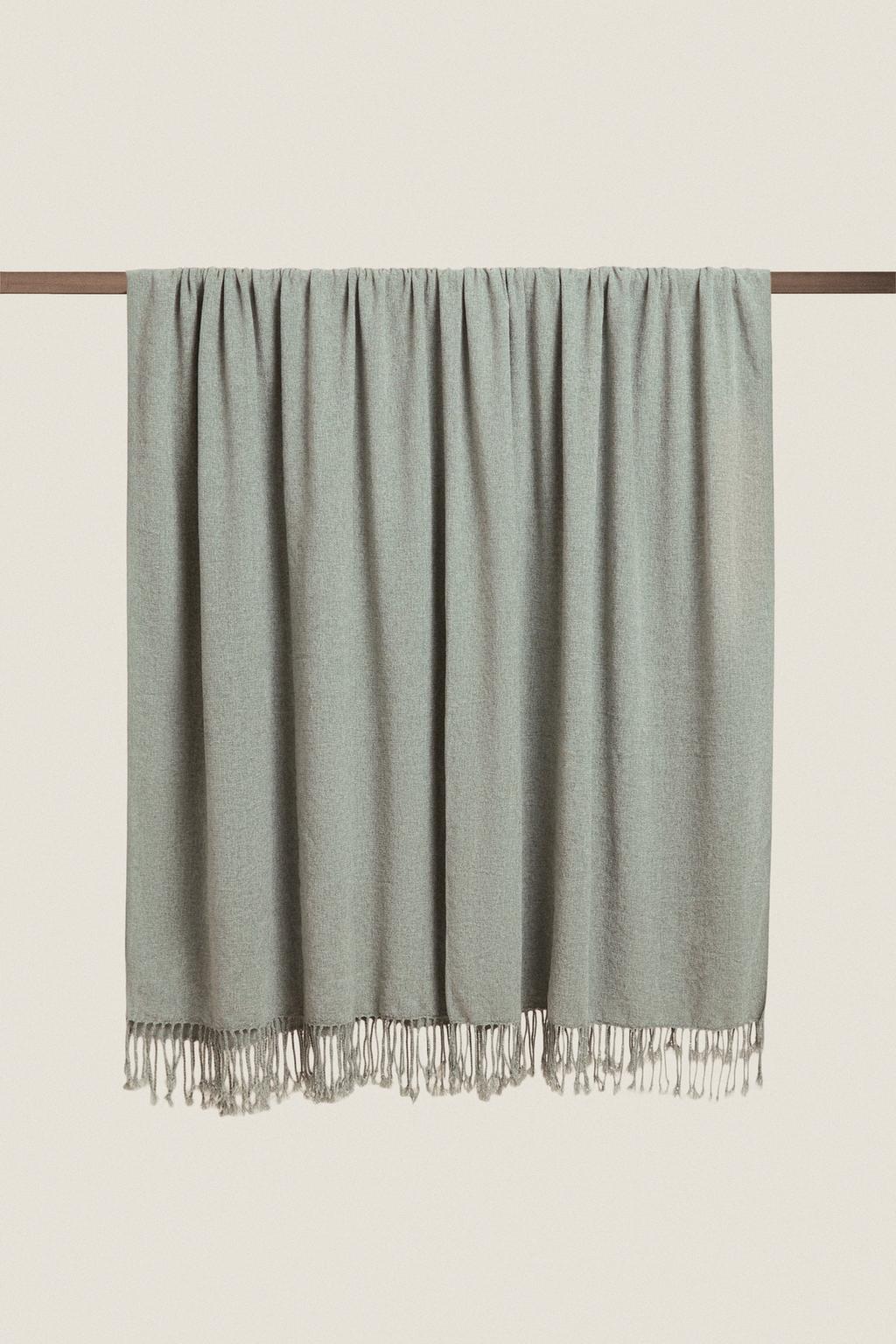 Плед из шениля с бахромой