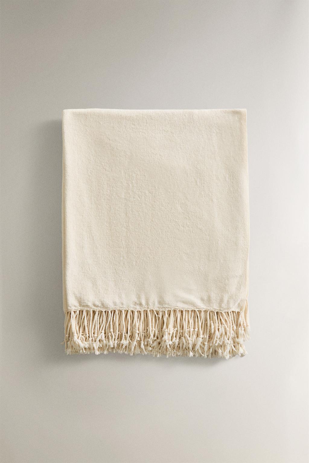 Плед из шениля с бахромой