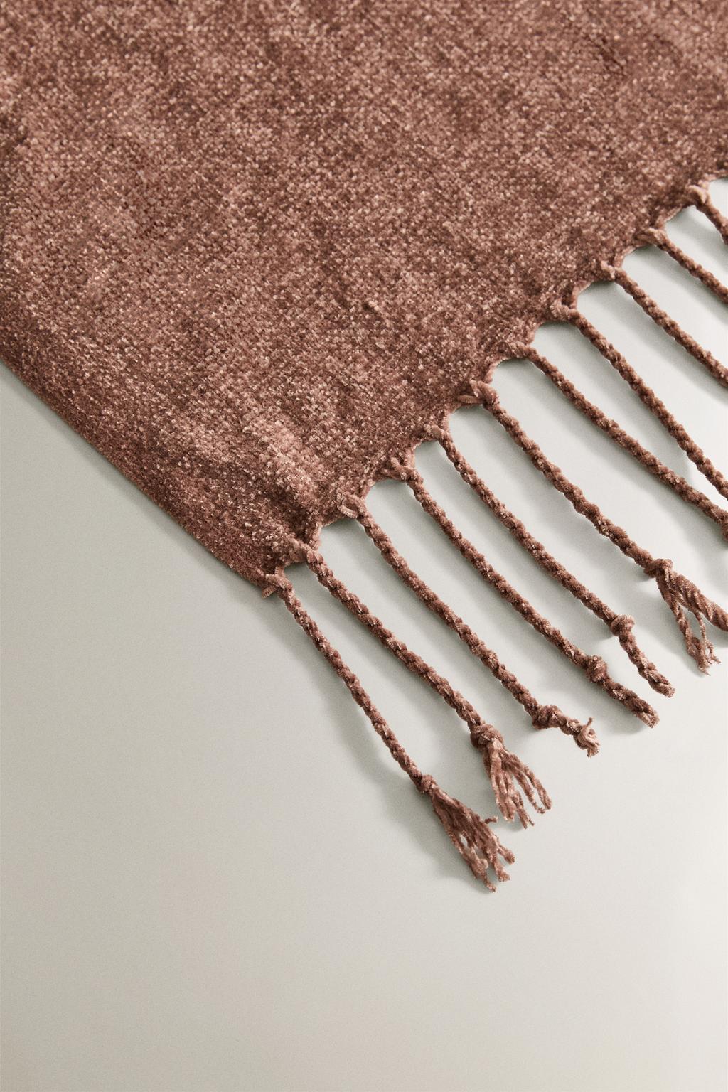 Плед из шениля с бахромой