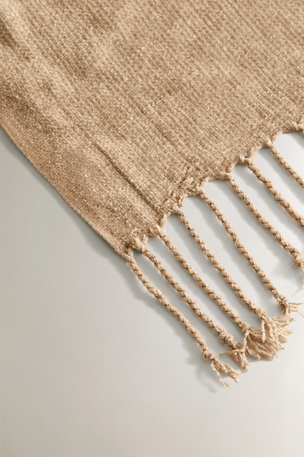 Плед из шениля с бахромой