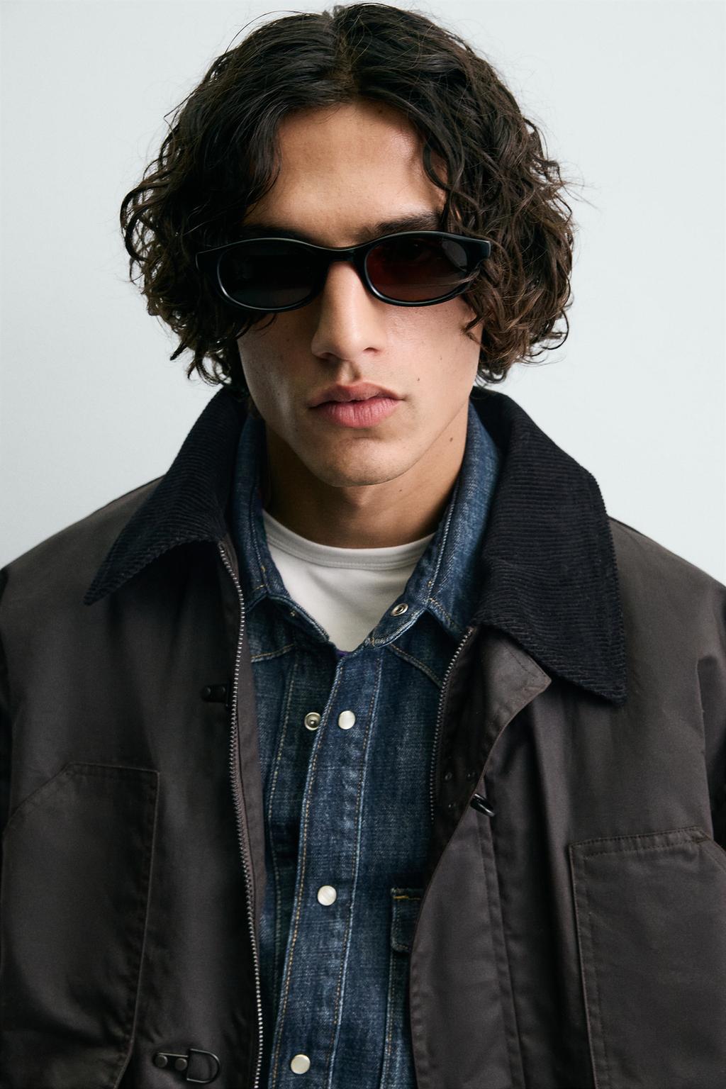 КУРТКА С ВОЩЕНОЙ ОТДЕЛКОЙ И КОМБИНИРОВАННЫМ ВОРОТНИКОМ