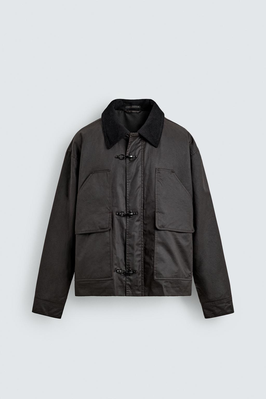 КУРТКА С ВОЩЕНОЙ ОТДЕЛКОЙ И КОМБИНИРОВАННЫМ ВОРОТНИКОМ