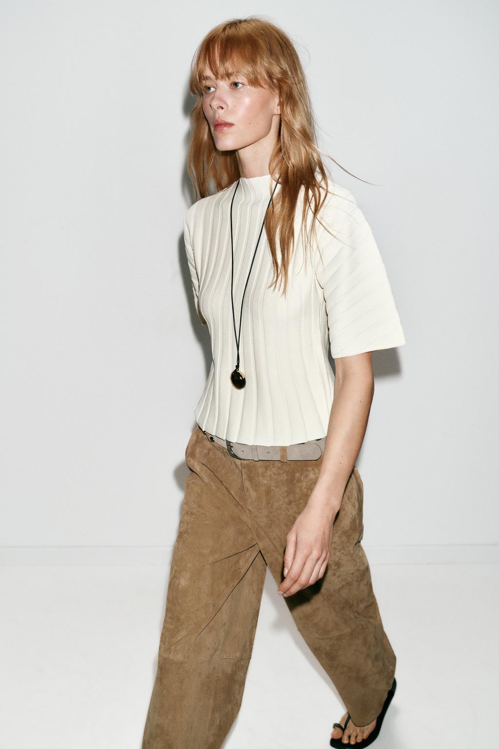 ТОП В РУБЧИК С ОБЪЕМНЫМИ РУКАВАМИ