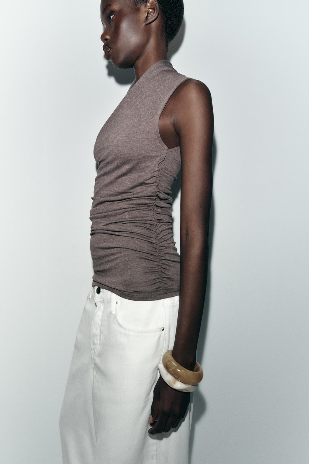 ТОП С ДРАПИРОВКОЙ И СБОРКАМИ