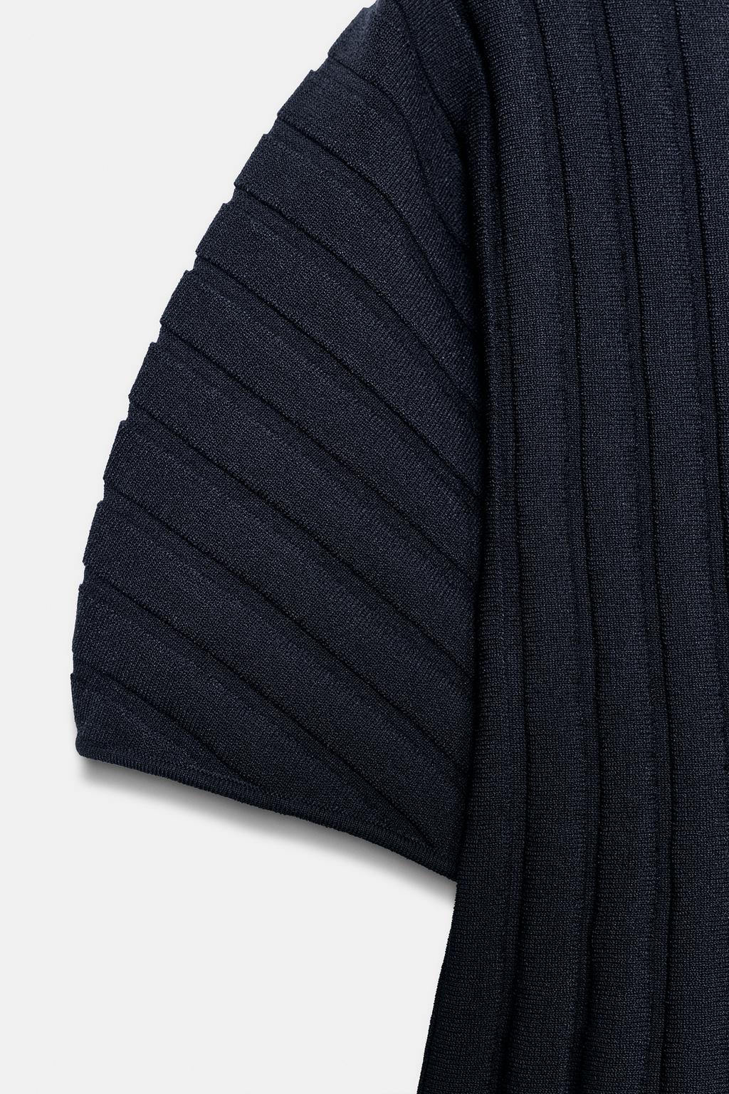 ТОП В РУБЧИК С ОБЪЕМНЫМИ РУКАВАМИ