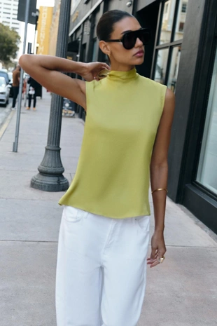 Атласный топ с бантом- Заказать в России