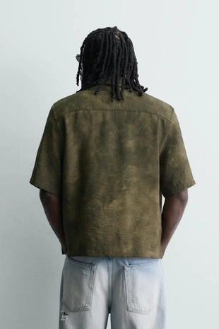 Рубашка свободного кроя с абстрактным принтом- Заказать в России