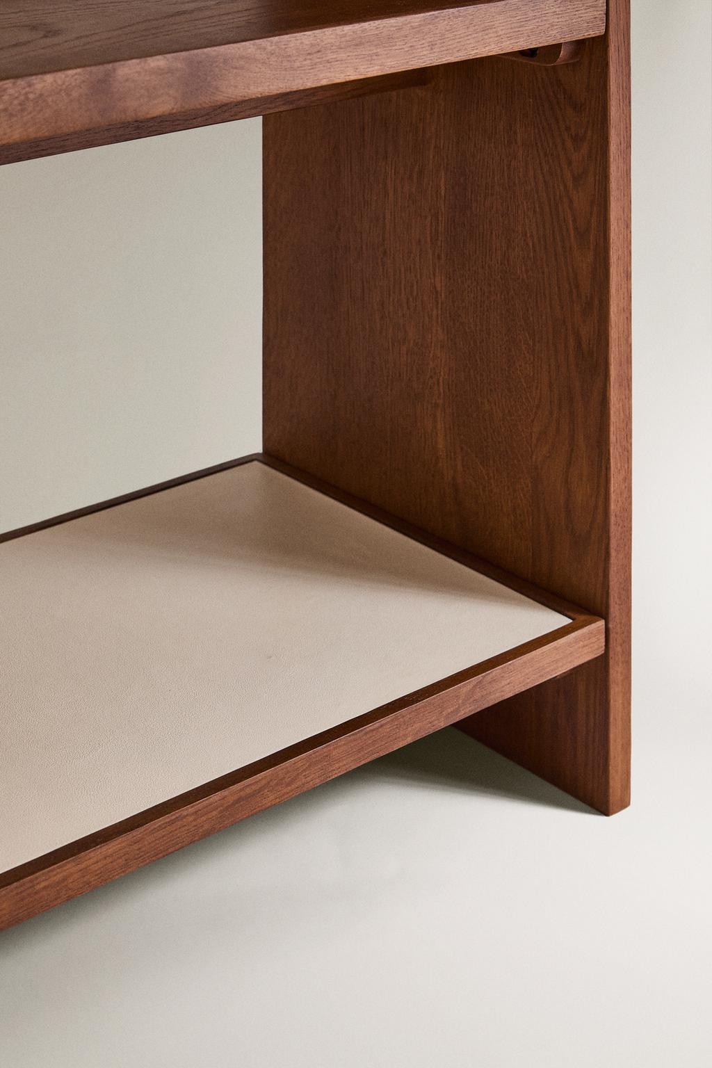 Шкаф для хранения и стойка для гантелей