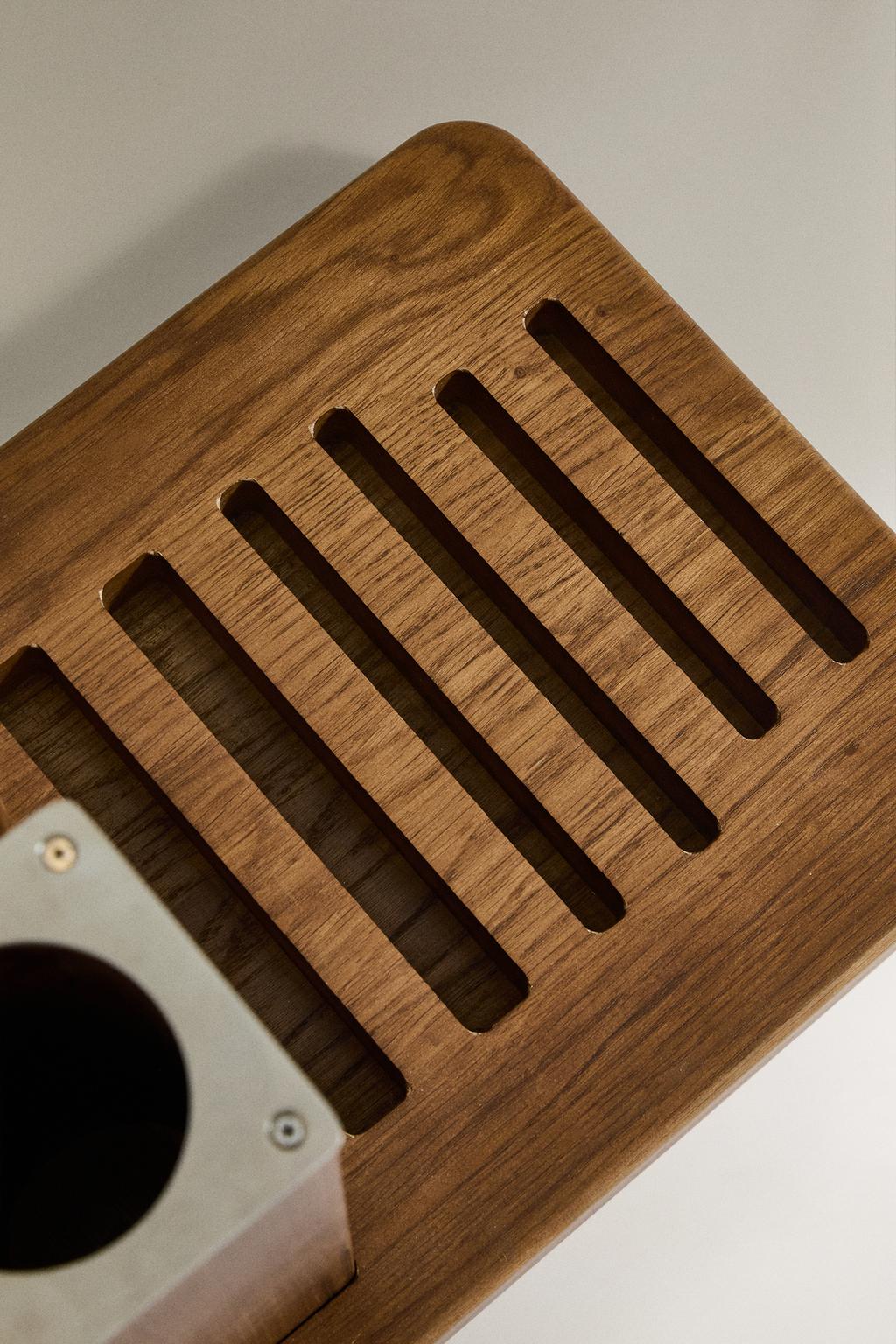 Деревянная стойка с перекладинами и дисками