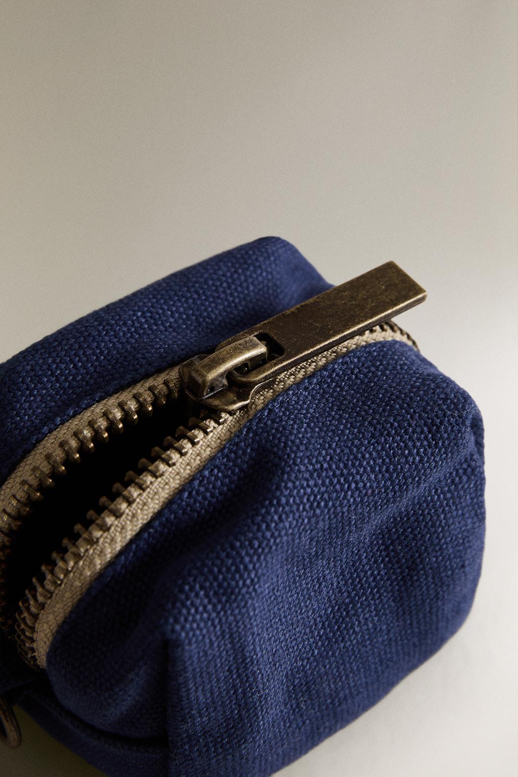 Диспенсер для пакетов собаки