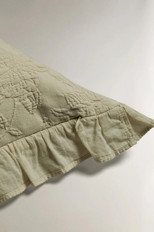 Чехол для декоративной подушки с рюшей из жаккарда- Заказать в России