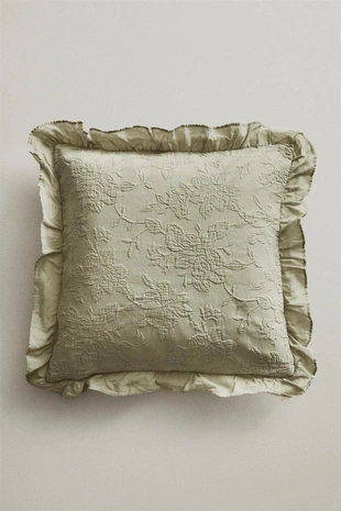 Чехол для декоративной подушки с рюшей из жаккарда- Заказать в России