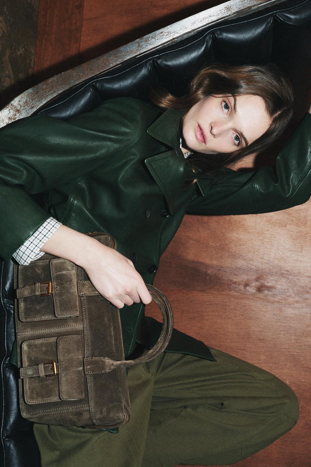 КОЖАНАЯ СУМКА В ГОРОДСКОМ СТИЛЕ С КАРМАНАМИ