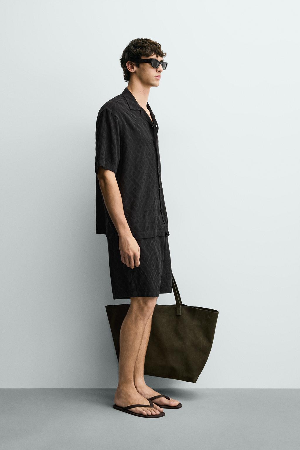 Бермуды с геометрическим жаккардовым узором