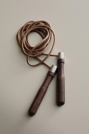 Кожаный скакалочный верев- Заказать в России