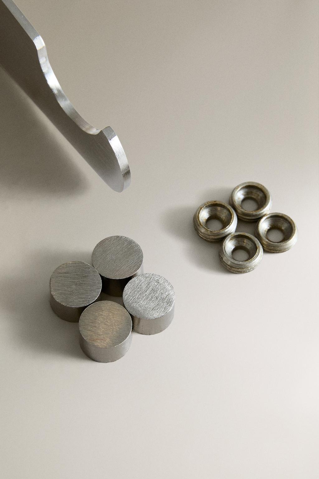 Крепление для весов из стали