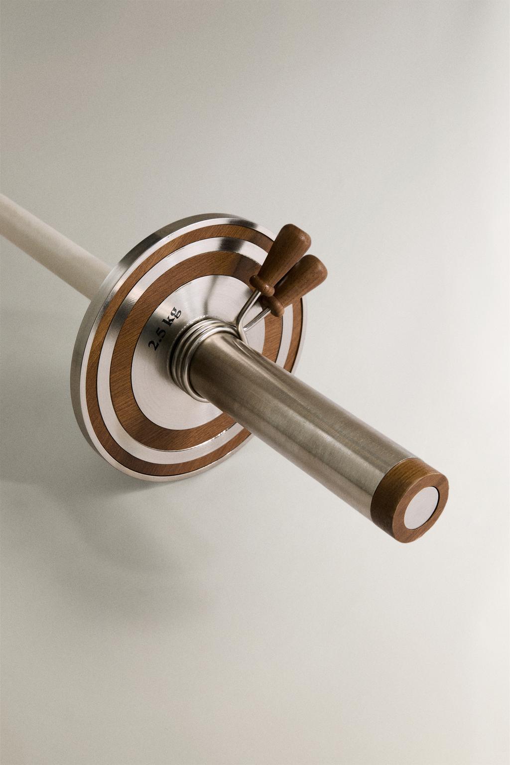 Штанга для тренировок в зале