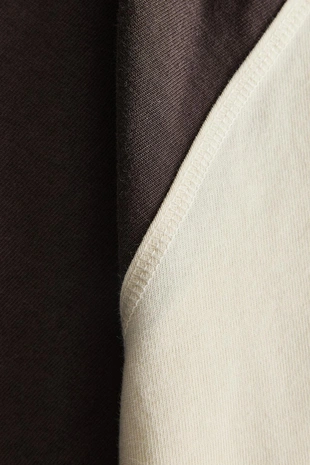 Оверсайз хлопковая футболка двухцветная- Заказать в России