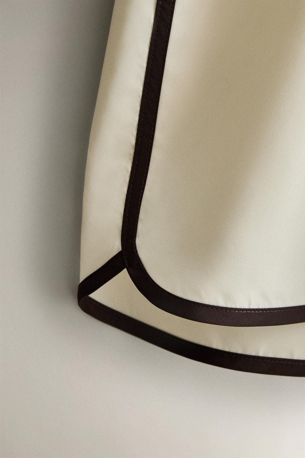 Спортивные шорты