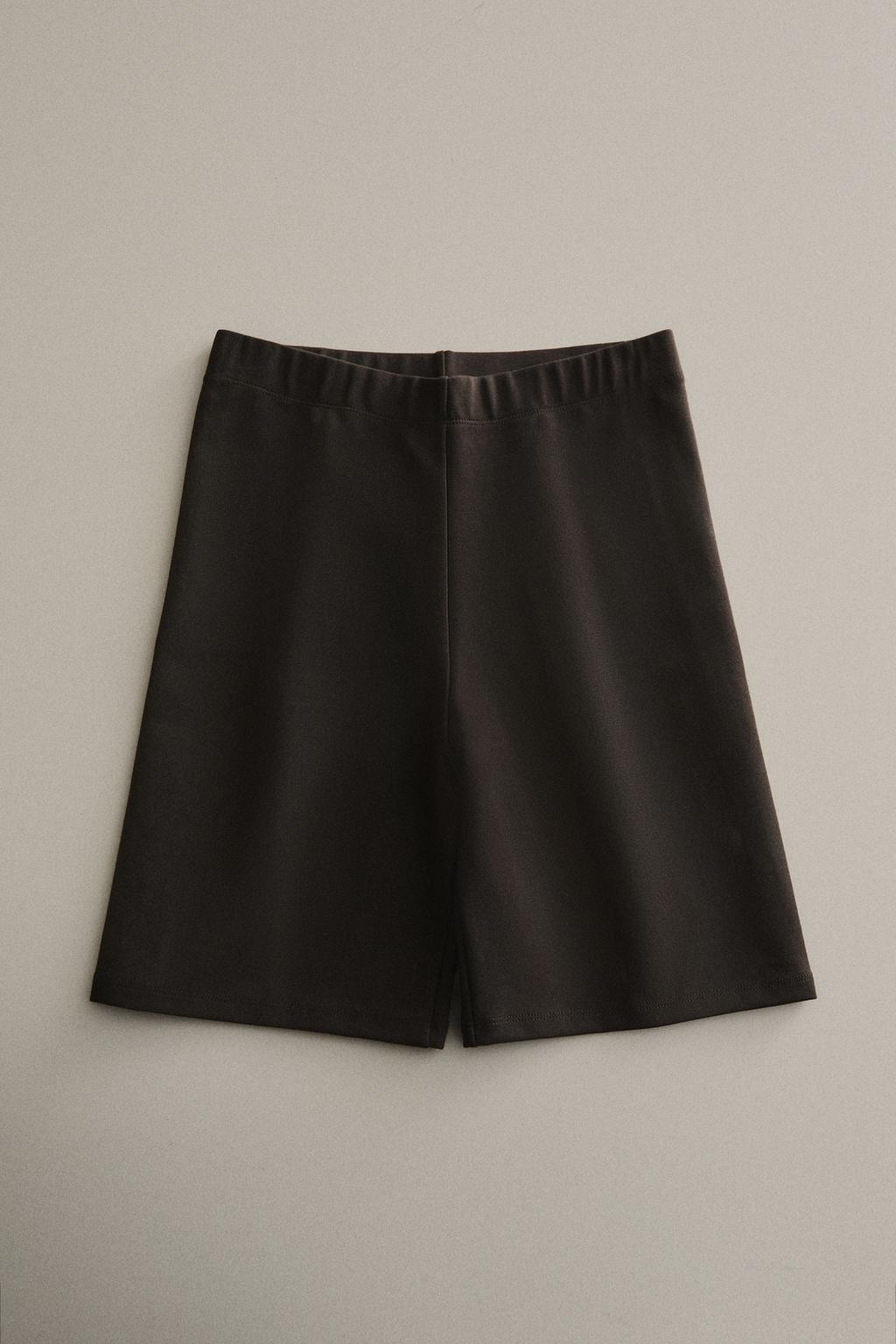 Короткие спортивные леггинсы