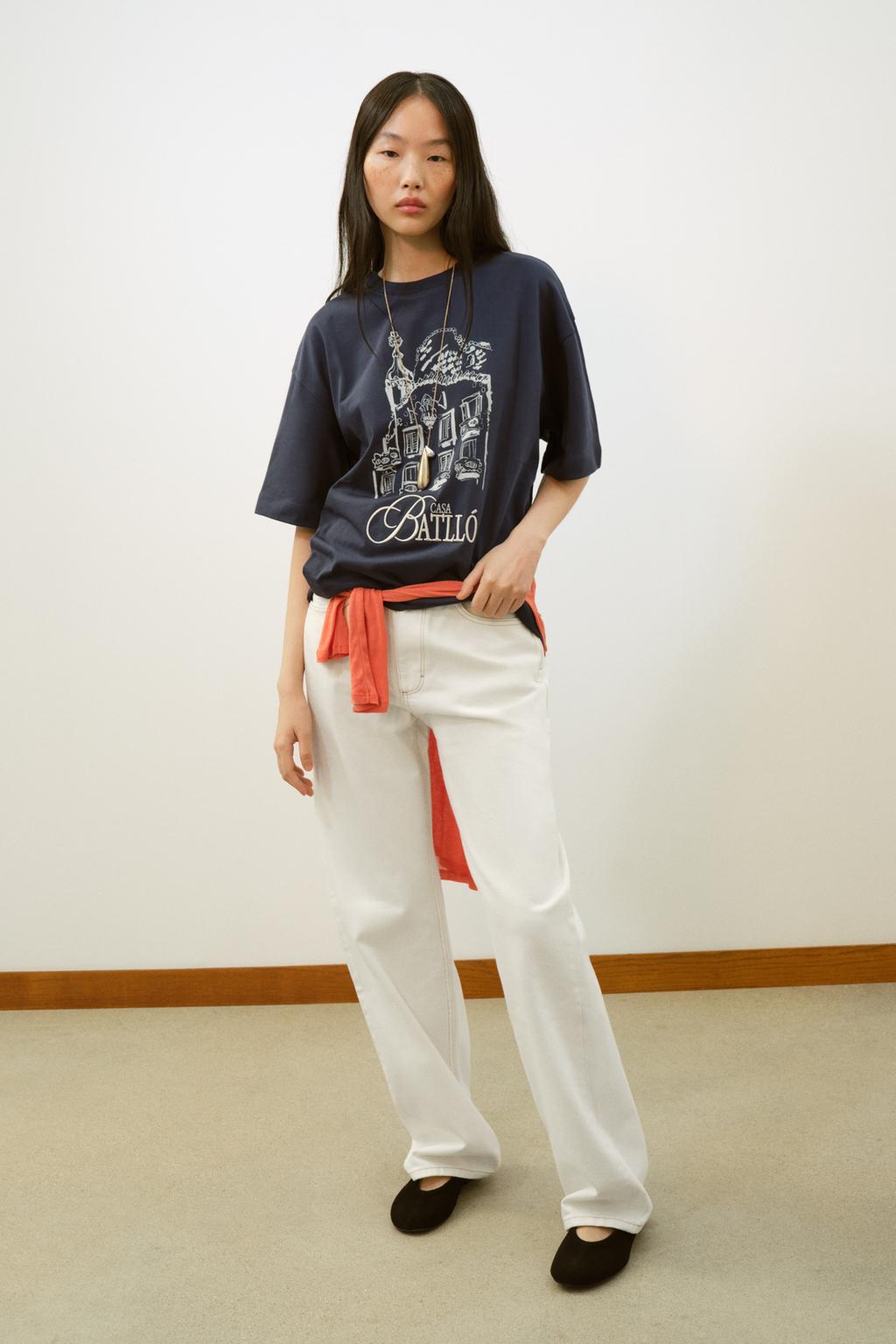 ФУТБОЛКА С ПРИНТОМ ©CASA BATLLÓ