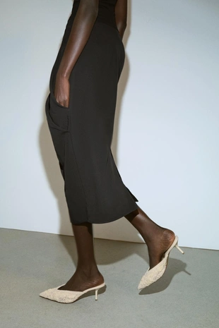 Туфли-мюли с аппликациями- Заказать в России