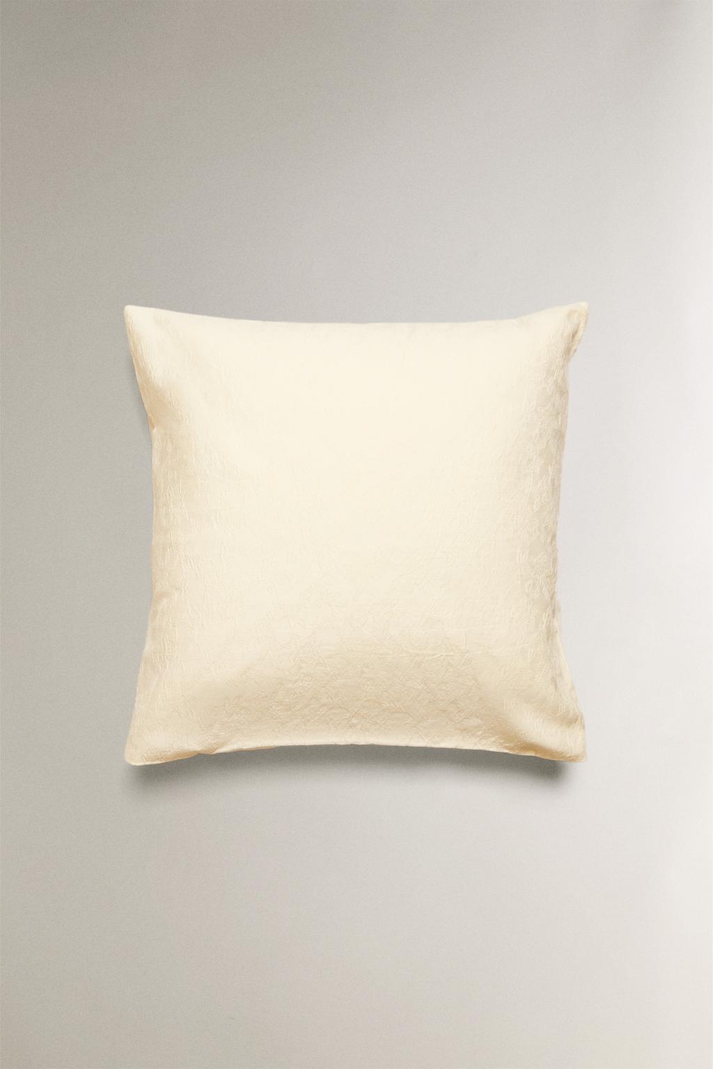 Хлопковая наволочка с жаккардовым узором