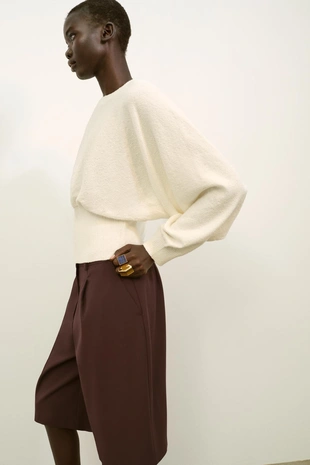 Свитер с рукавами «летучая мышь»- Заказать в России