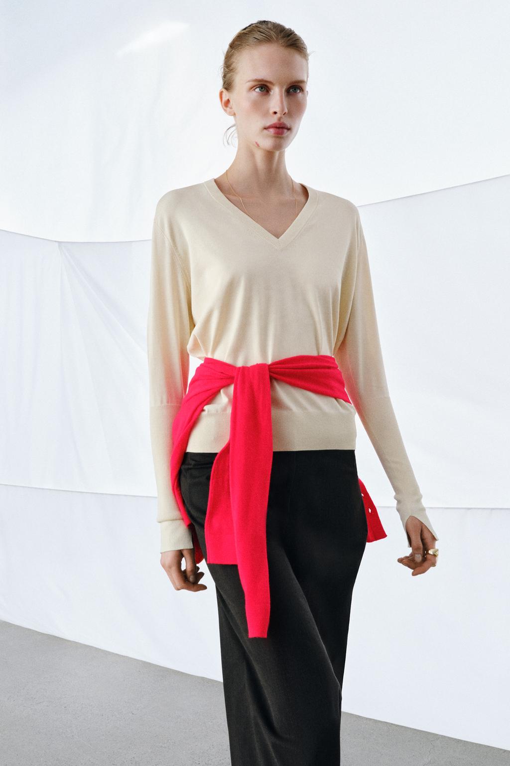 ДЖЕМПЕР ИЗ ТОНКОГО ТРИКОТАЖА С V-ОБРАЗНЫМ ВЫРЕЗОМ