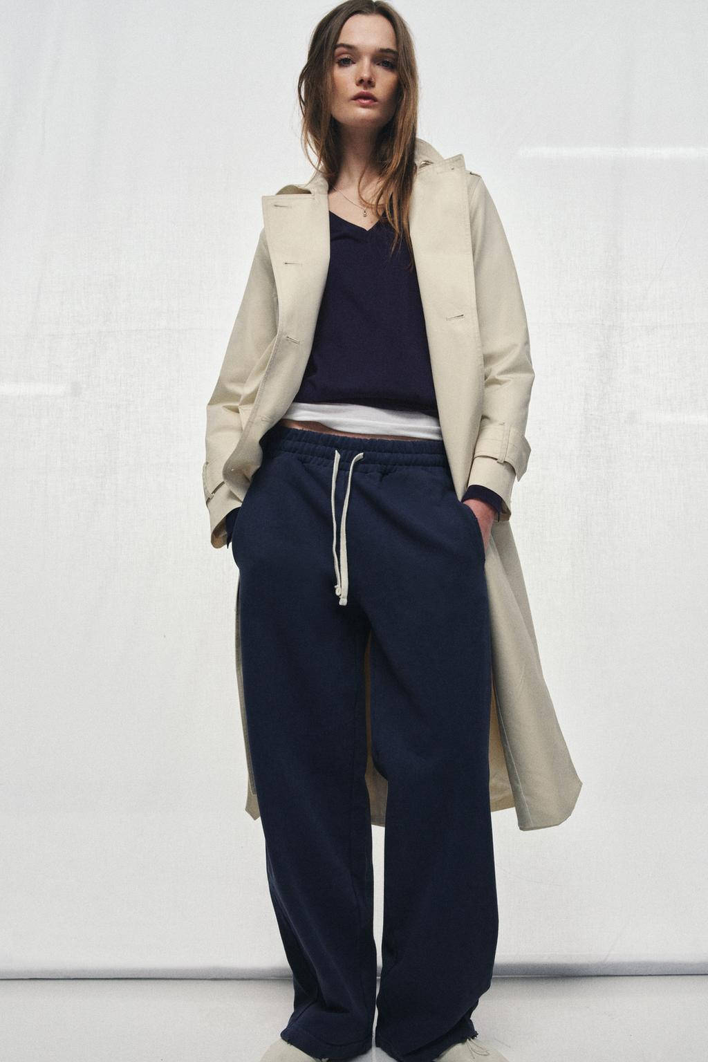 ТОНКИЙ ТРИКОТАЖНЫЙ СВИТЕР С V-ОБРАЗНЫМ ВЫРЕЗОМ