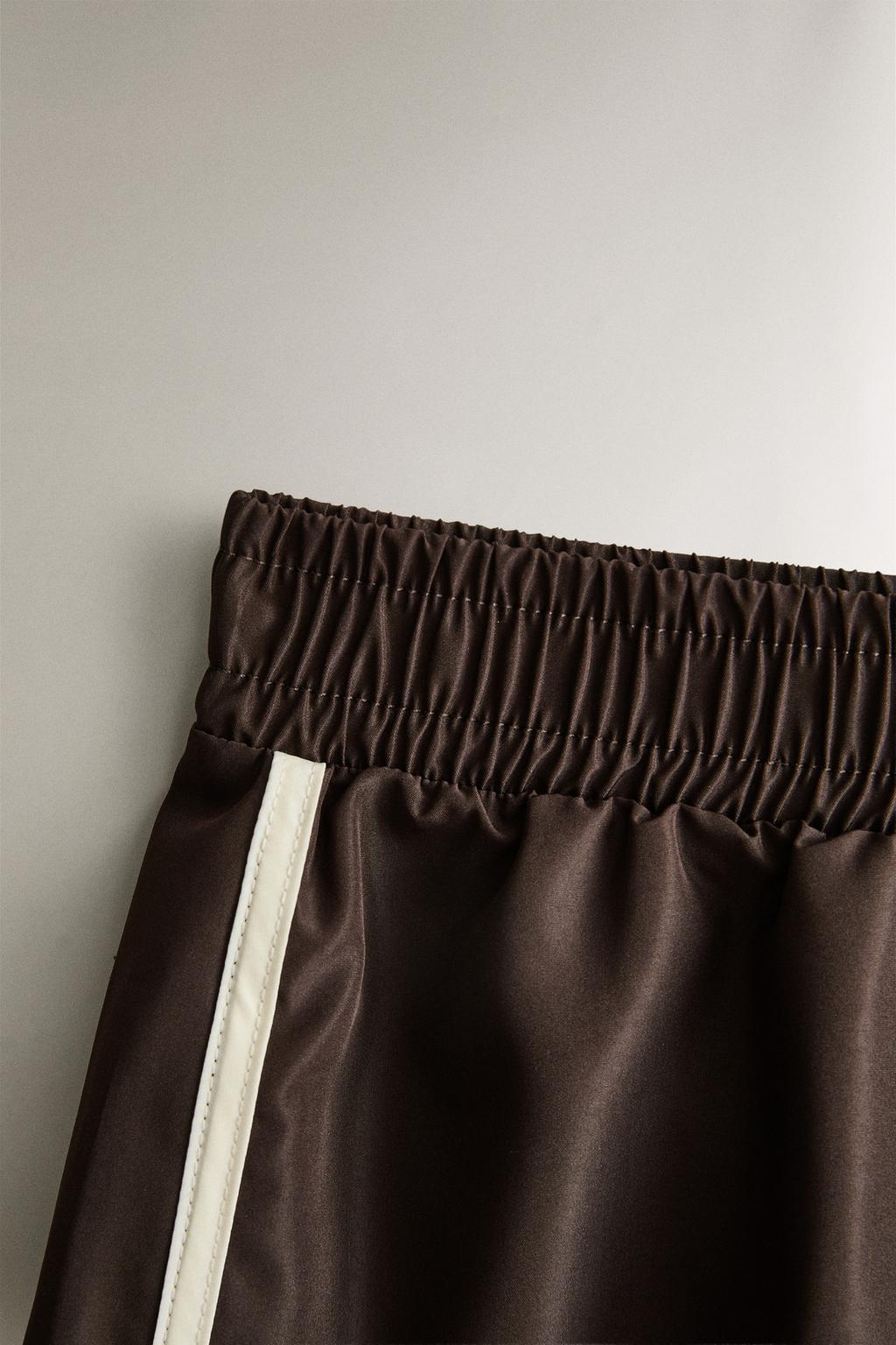 Спортивные шорты