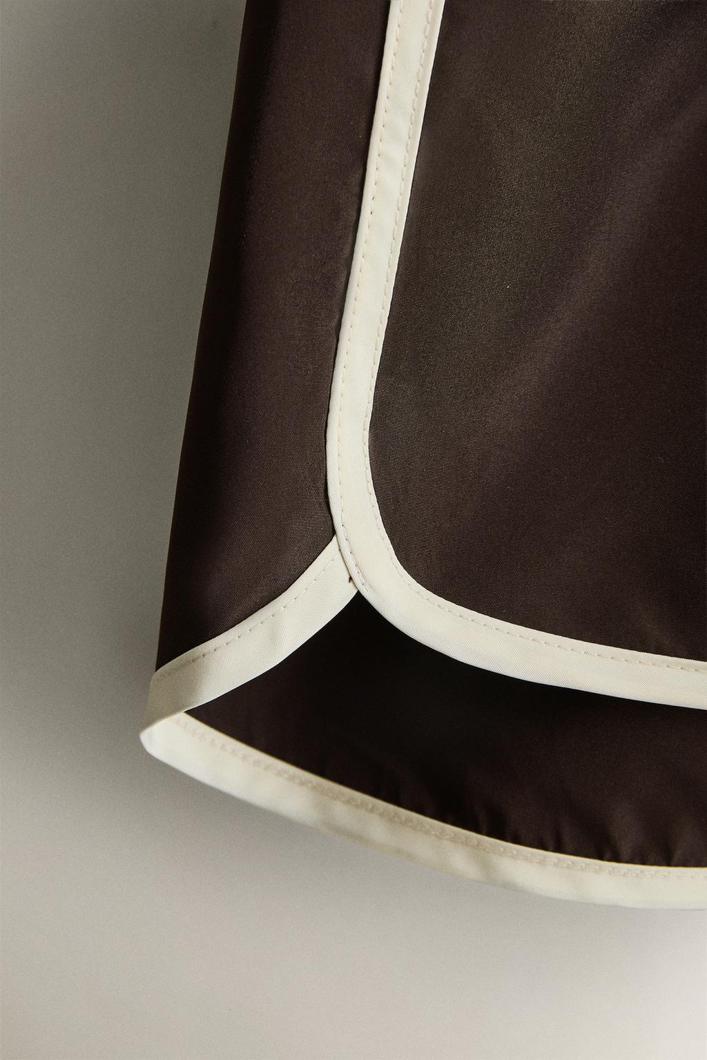 Спортивные шорты