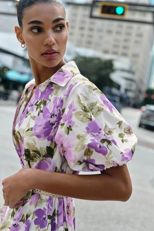 Платье миди с цветочным принтом и ремнем- Заказать в России