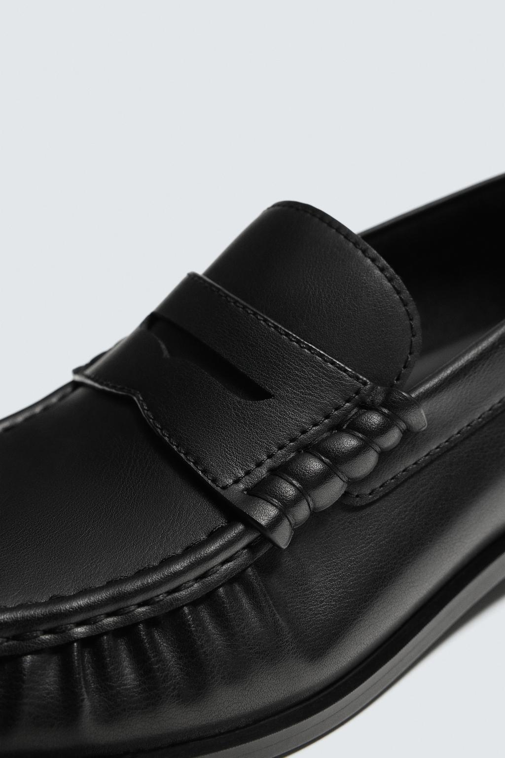 СТРОГИЕ ЛОФЕРЫ С ПЛАНКОЙ