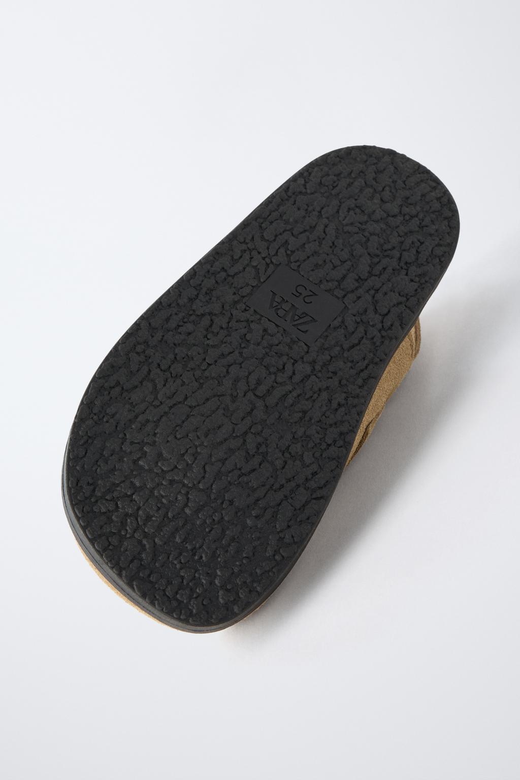 КОЖАНЫЕ САБО С МИККИ МАУСОМ © DISNEY