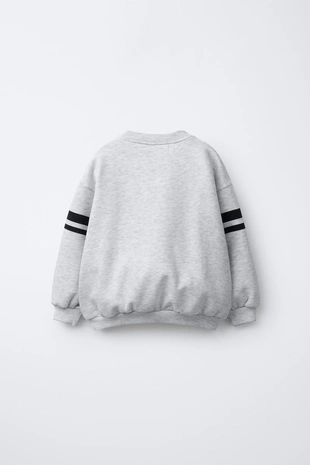 Свитшот с нашивками- Заказать в России